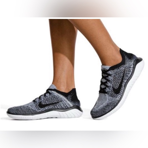 Nike Free RN Flyknit 2018 Sneakers Oreo White Black 942838-101 Mens Size - Picture 2 of 11